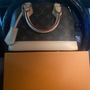 Louis Vuitton Alma BB Monogram